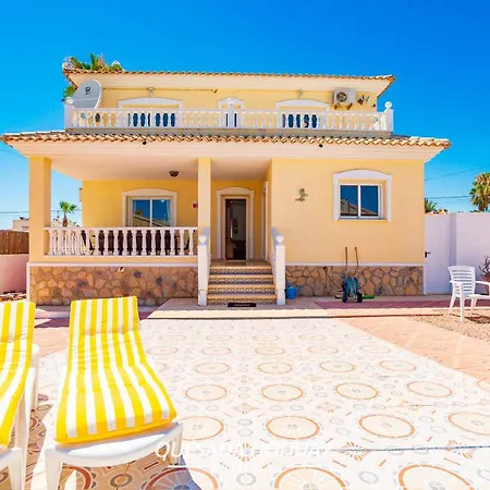Villa Stunning Rosa In Rojales Spacious 4-bedroom Retreat With Private Pool *