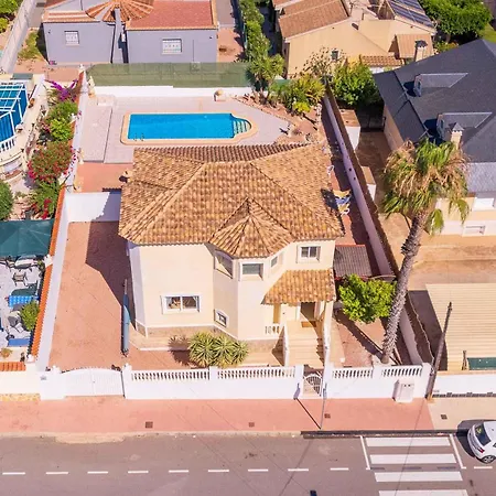 Stunning Rosa In Rojales Spacious 4-bedroom Retreat With Private Pool *